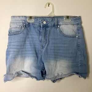 Zenana Cut Off Denim Shorts Light Wash Fringe Womens XL Stretch Womens Size XL -